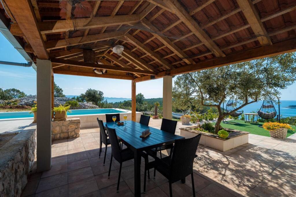 Isolated Paradise Adio Mare Milna  Exterior photo