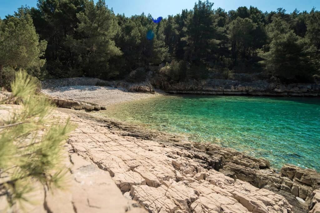Isolated Paradise Adio Mare Milna  Exterior photo
