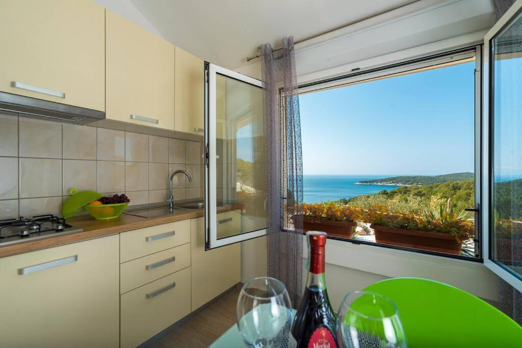 Isolated Paradise Adio Mare Milna  Exterior photo